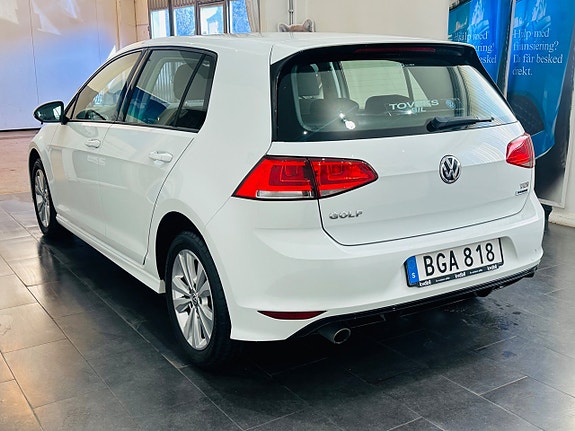 Volkswagen Golf VII 5 of 21