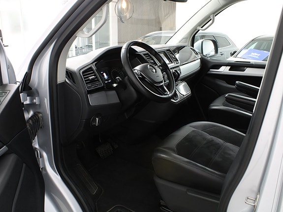 Volkswagen Multivan 5 of 14