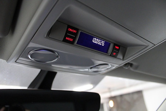 Volkswagen Multivan 12 of 14