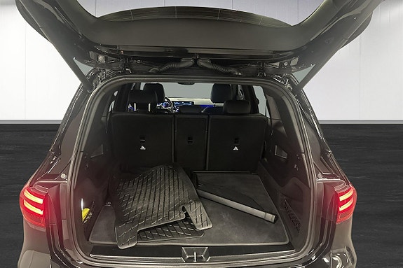 Mercedes-Benz GLB220 d 15 of 21