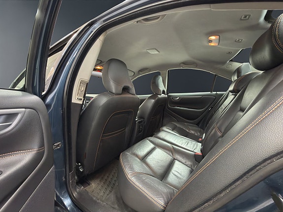 Volvo S60 7 of 11