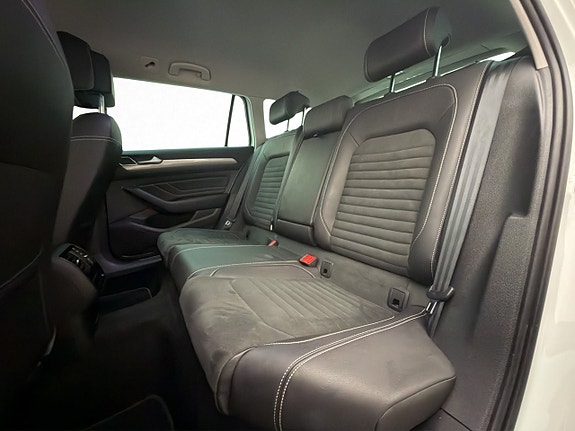 Volkswagen Passat 25 of 30