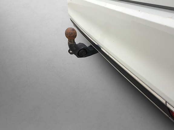 Volkswagen Passat 9 of 30