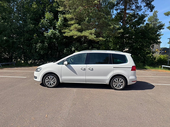 Volkswagen Sharan 3 of 7