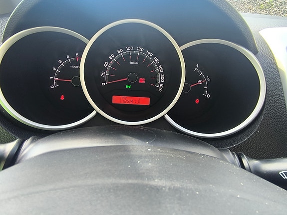 Kia Venga 7 of 10