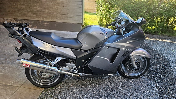 Honda CBR 1100XX 2 of 3