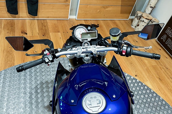 BMW S 1000 R |Akrapovic|Sport package|Dynamic|Endast 681 mil|SE SPEC 14 of 16