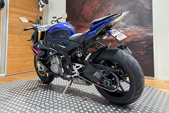 BMW S 1000 R |Akrapovic|Sport package|Dynamic|Endast 681 mil|SE SPEC 4 of 16