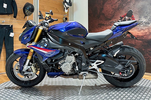 BMW S 1000 R |Akrapovic|Sport package|Dynamic|Endast 681 mil|SE SPEC 2 of 16
