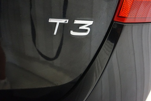 Volvo V60 7 of 18