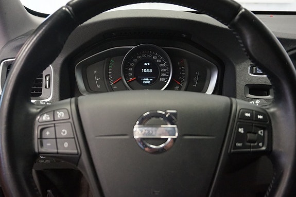 Volvo V60 11 of 18