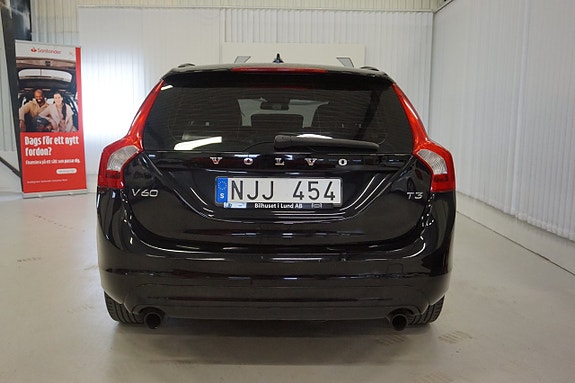Volvo V60 3 of 18