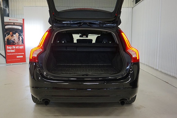 Volvo V60 4 of 18