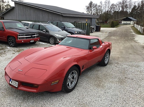Chevrolet Corvette 6 of 14