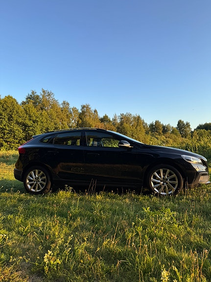 Volvo V40 Cross Country 8 of 18