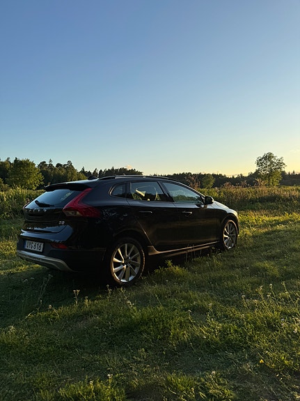 Volvo V40 Cross Country 5 of 18