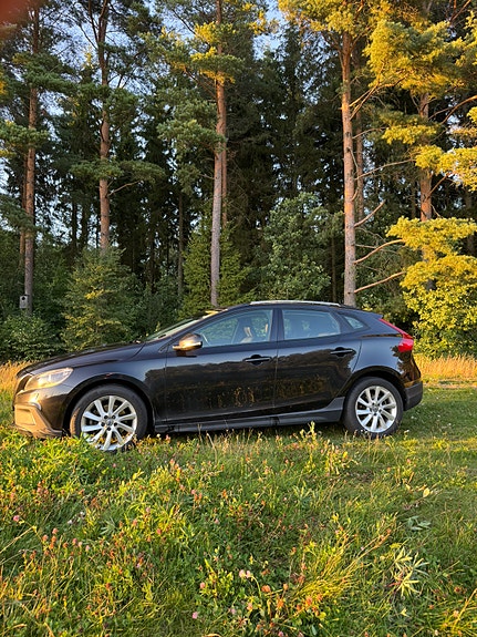 Volvo V40 Cross Country 7 of 18