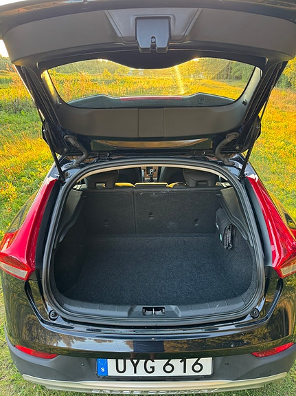 Volvo V40 Cross Country 17 of 18