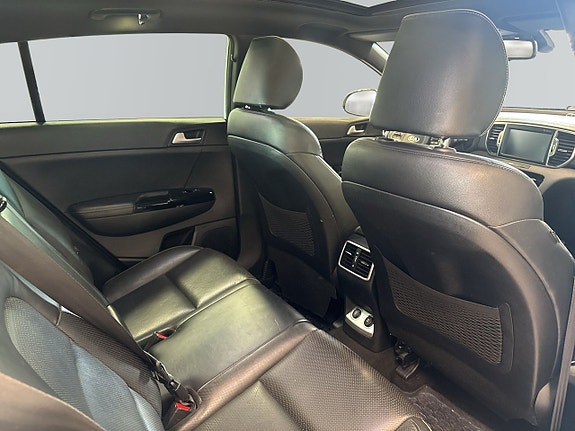 Kia Sportage 8 of 16