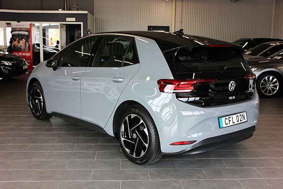 Volkswagen ID.3 3 of 18