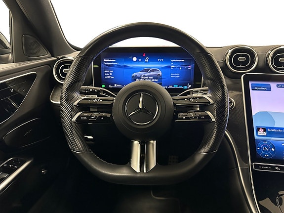 Mercedes-Benz C200 13 of 16