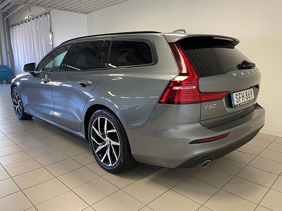 Volvo V60 4 of 5