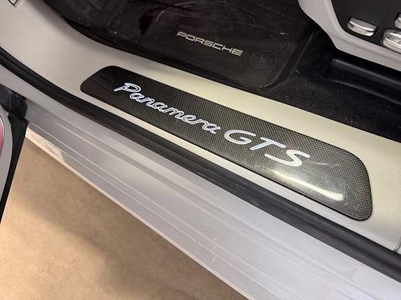 Porsche Panamera GTS 9 of 27