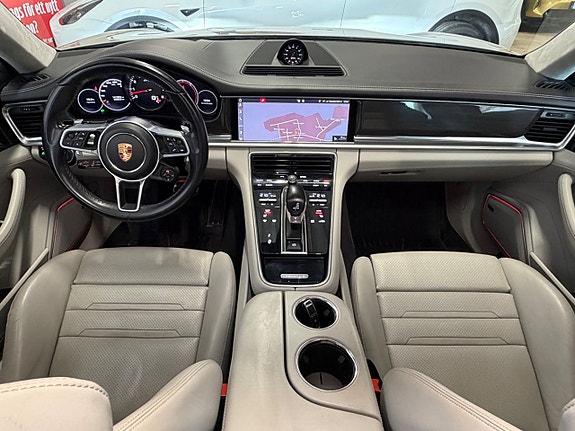 Porsche Panamera GTS 15 of 27