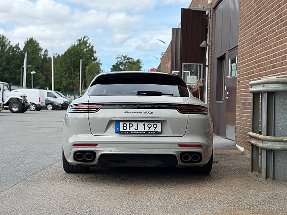 Porsche Panamera GTS 4 of 27