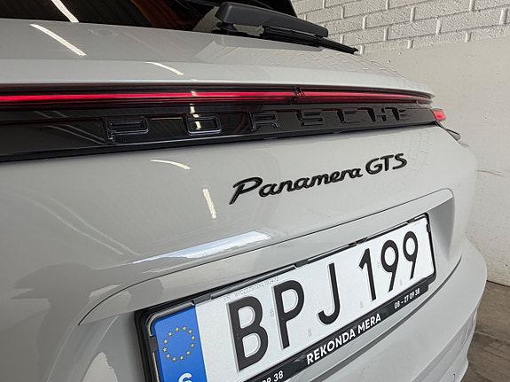Porsche Panamera GTS 18 of 27