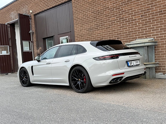 Porsche Panamera GTS 3 of 27