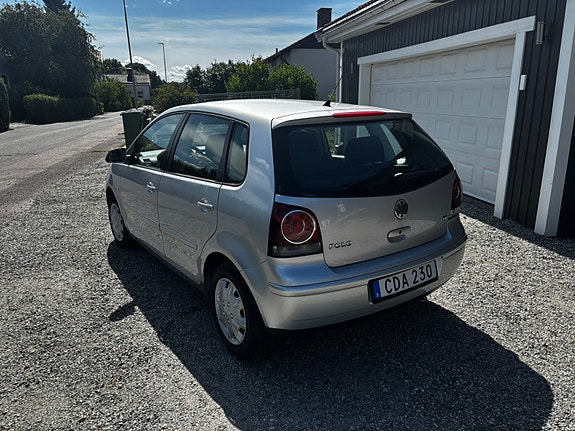 Volkswagen Polo 2 of 7