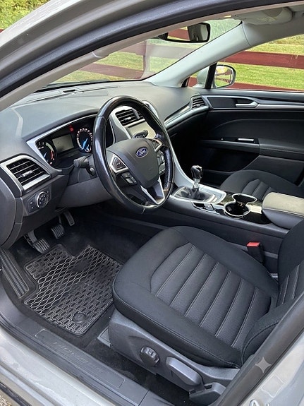 Ford Mondeo 3 of 6