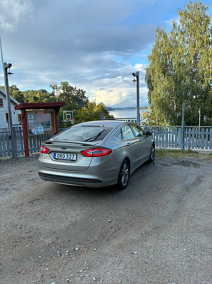 Ford Mondeo 2 of 6