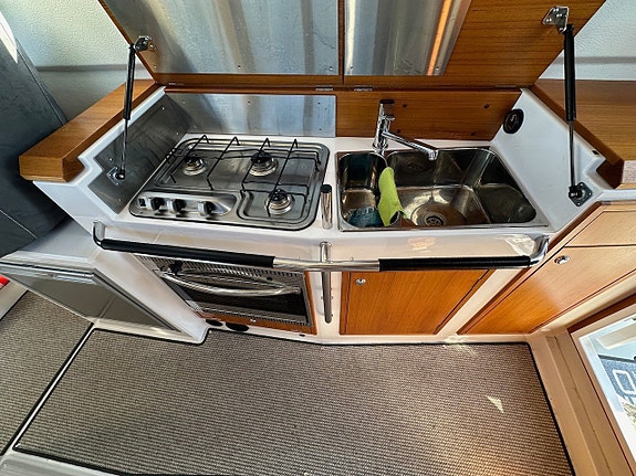 Sargo 31 Explorer, 2x D4-300 -19 full utr. 8 of 12