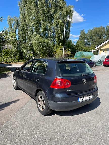 Volkswagen Golf V 3 of 5