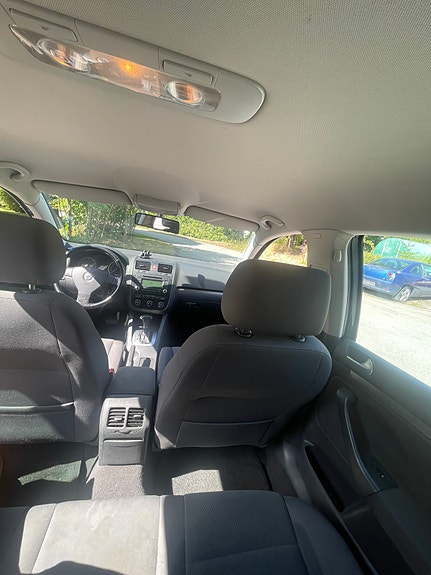 Volkswagen Golf V 5 of 5