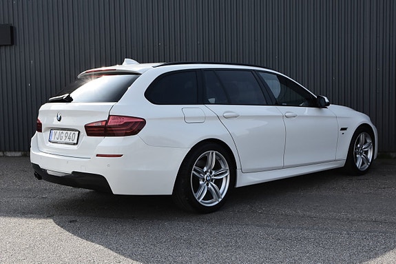 BMW 520d 2 of 24