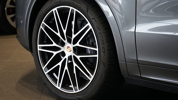 Porsche Cayenne Coupe 7 of 7