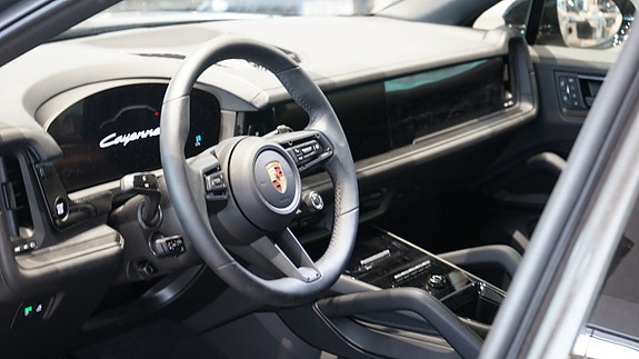 Porsche Cayenne Coupe 4 of 7
