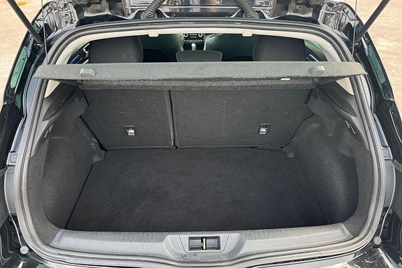 Renault Megane 21 of 27