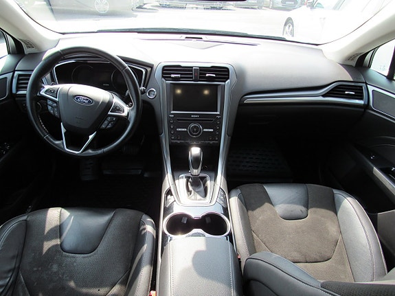 Ford Mondeo 14 of 14