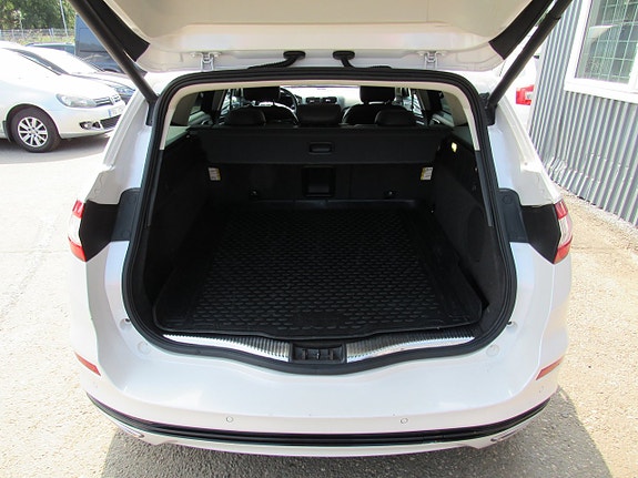 Ford Mondeo 8 of 14
