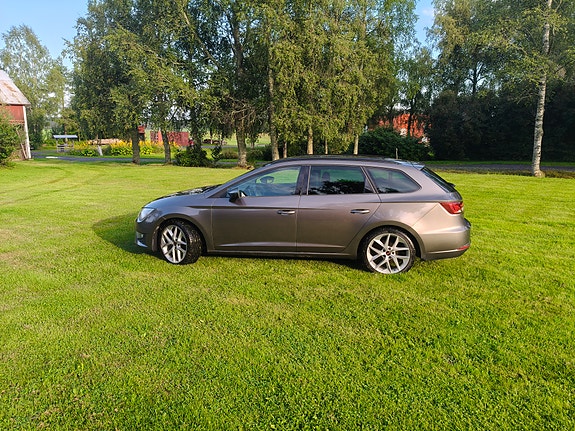 Seat Leon 3 of 7