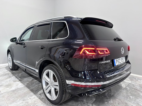 Volkswagen Touareg 6 of 30