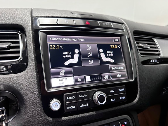 Volkswagen Touareg 18 of 30