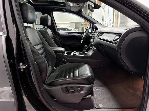 Volkswagen Touareg 26 of 30