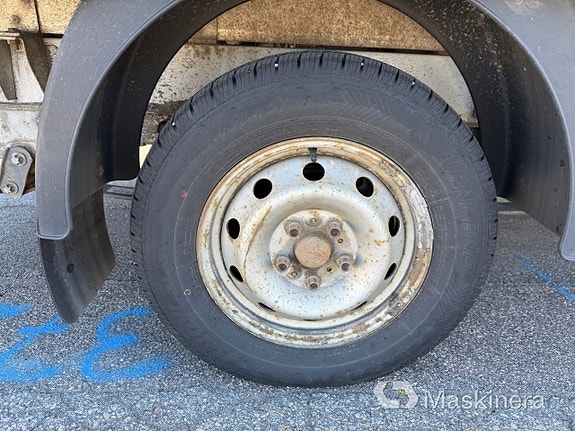 Skåpbil Fiat Ducato 130 MultiJet 2,3 D med bakgavellyft 13 of 27