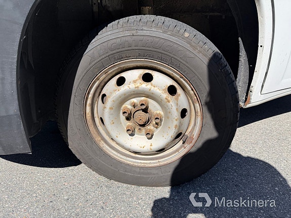 Skåpbil Fiat Ducato 130 MultiJet 2,3 D med bakgavellyft 9 of 27
