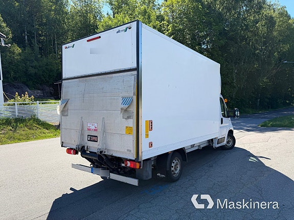 Skåpbil Fiat Ducato 130 MultiJet 2,3 D med bakgavellyft 5 of 27